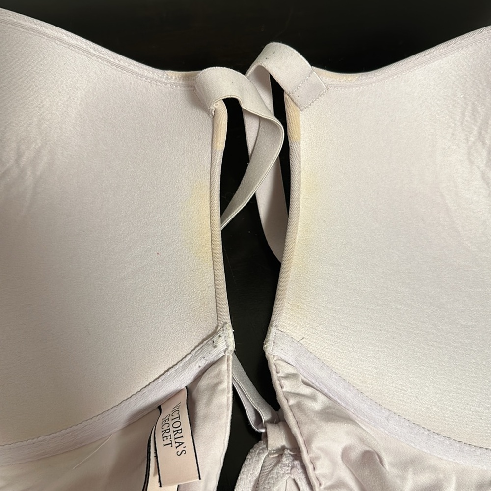 Victoria’s Secret bra - Picture 4 of 4